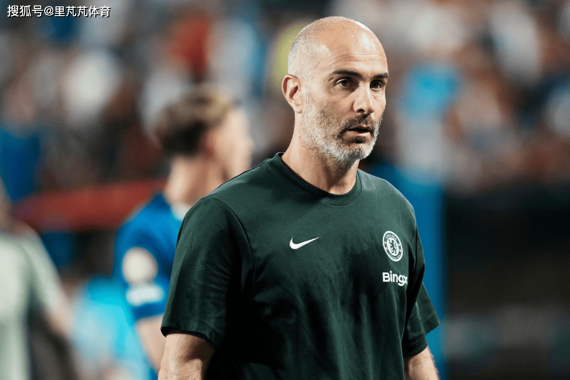 一日英超动向：阿森纳PK切尔西成争冠大战，斯洛特面对下课困难